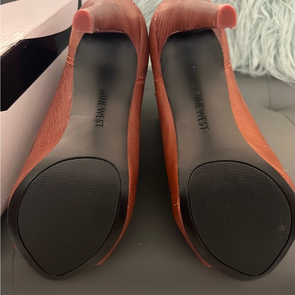 Nine West booties - Picture 3 of 4